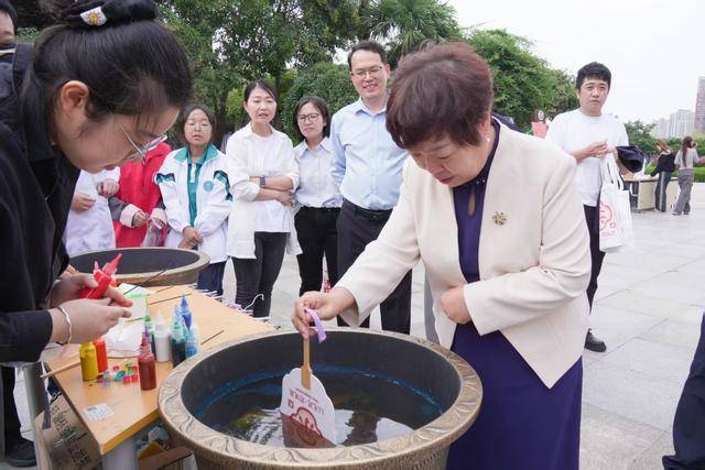 陜西省醫學傳播學會“護苗行動”青少年涉毒麻精藥品宣教活動順利開展:青柚苗